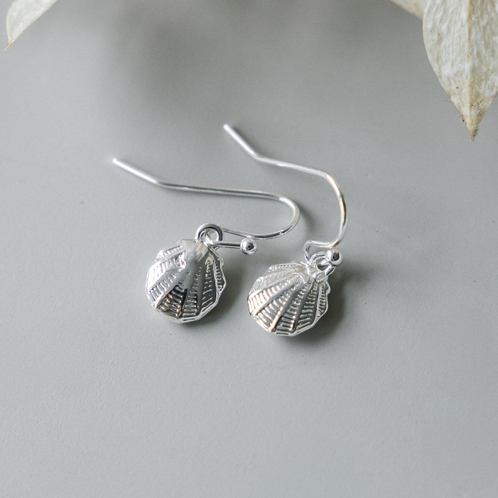 Happy Clam Earrings