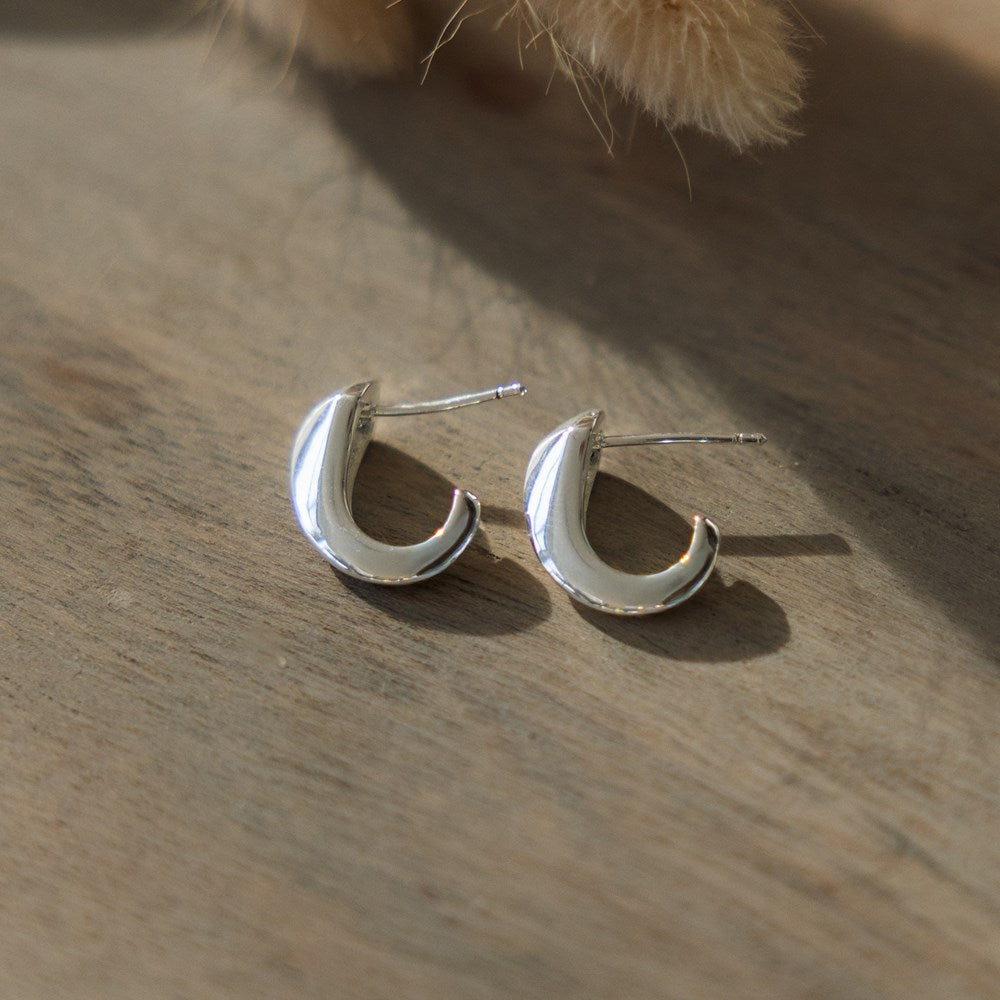Edgy Studs