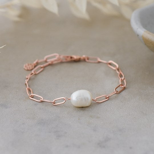 Gwendolyn Bracelet | White Pearl