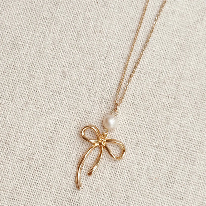 Bow Pearl Pendant Necklace