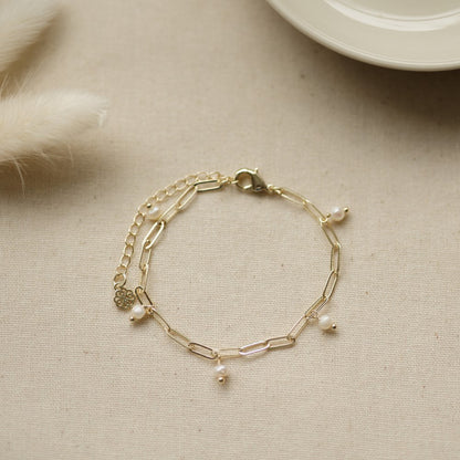 Beatrice Bracelet | White Pearl