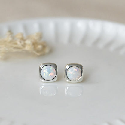 Lilo Studs | Opal