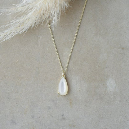 Marmee Drop Neckalce | Mother of Pearl