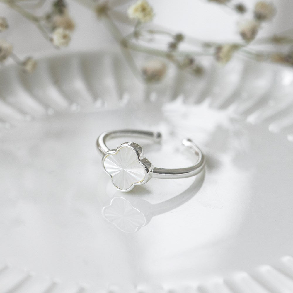 Anika Ring | Mother of Pearl