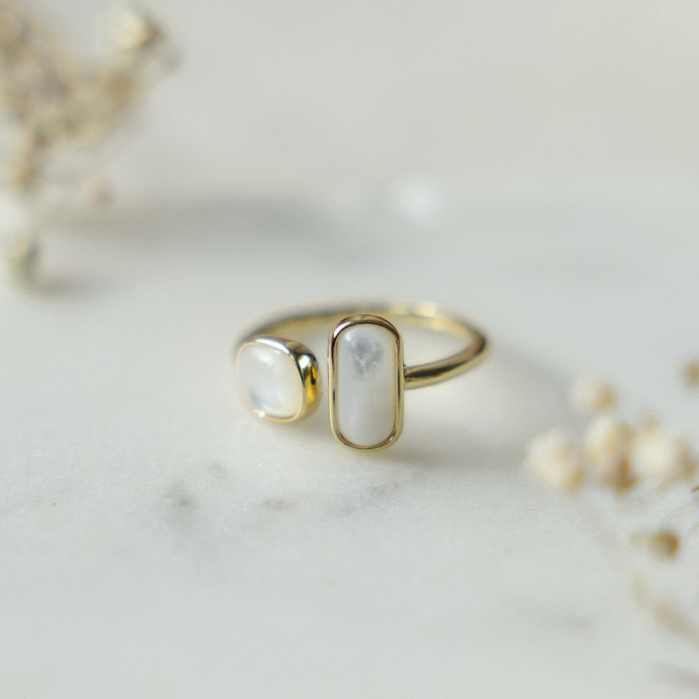 Stone Sister Ring | Mother of Pearl