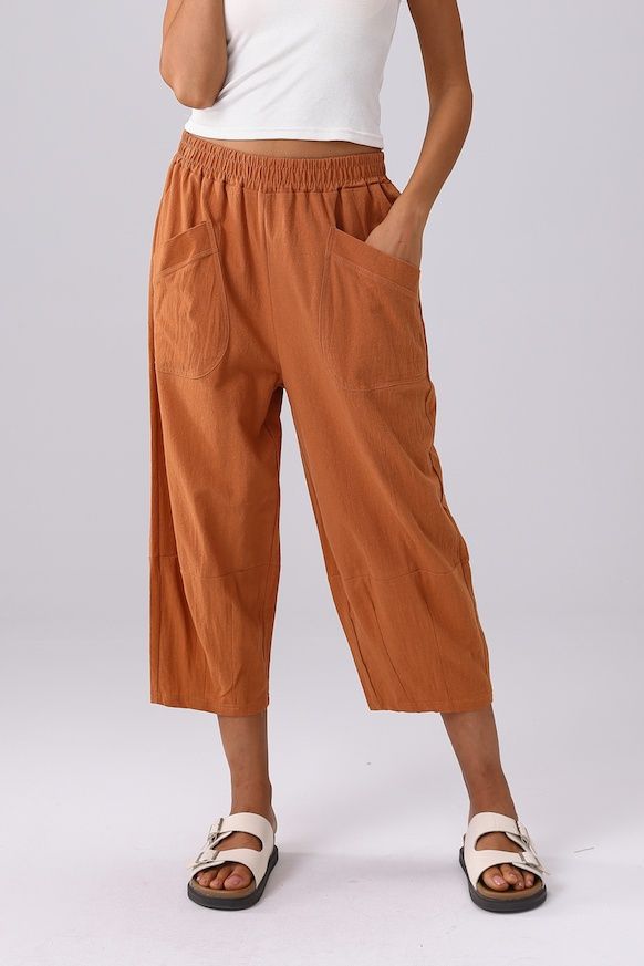 Lightweight Cropped Pants