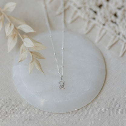 Glim Necklace | Clear