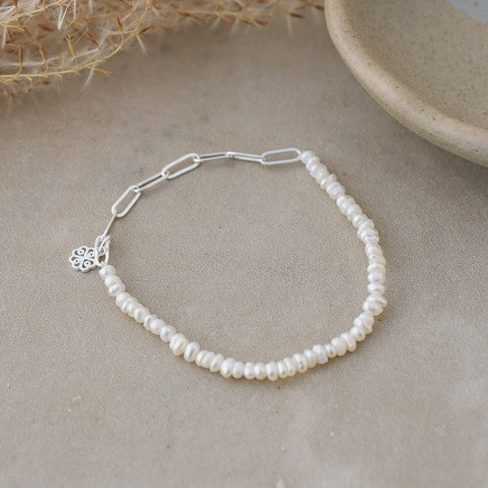 Alyssa Bracelet | White Pearl