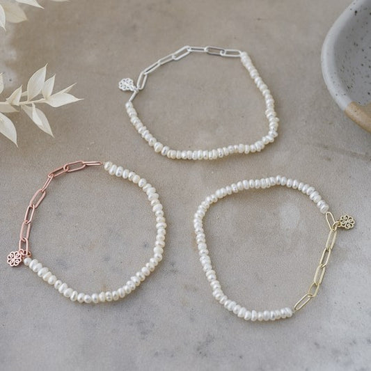 Alyssa Bracelet | White Pearl