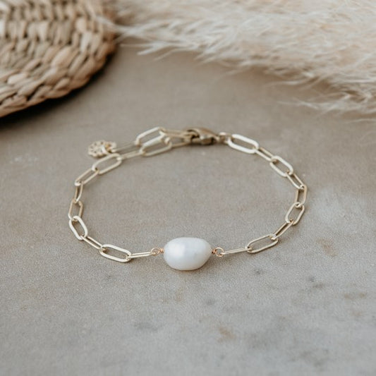 Gwendolyn Bracelet | White Pearl