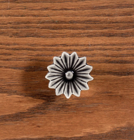 Grey Floral Knob